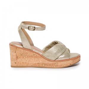 Bernardo Kearny Women Wedge Sandals Gold | EIS5818QI