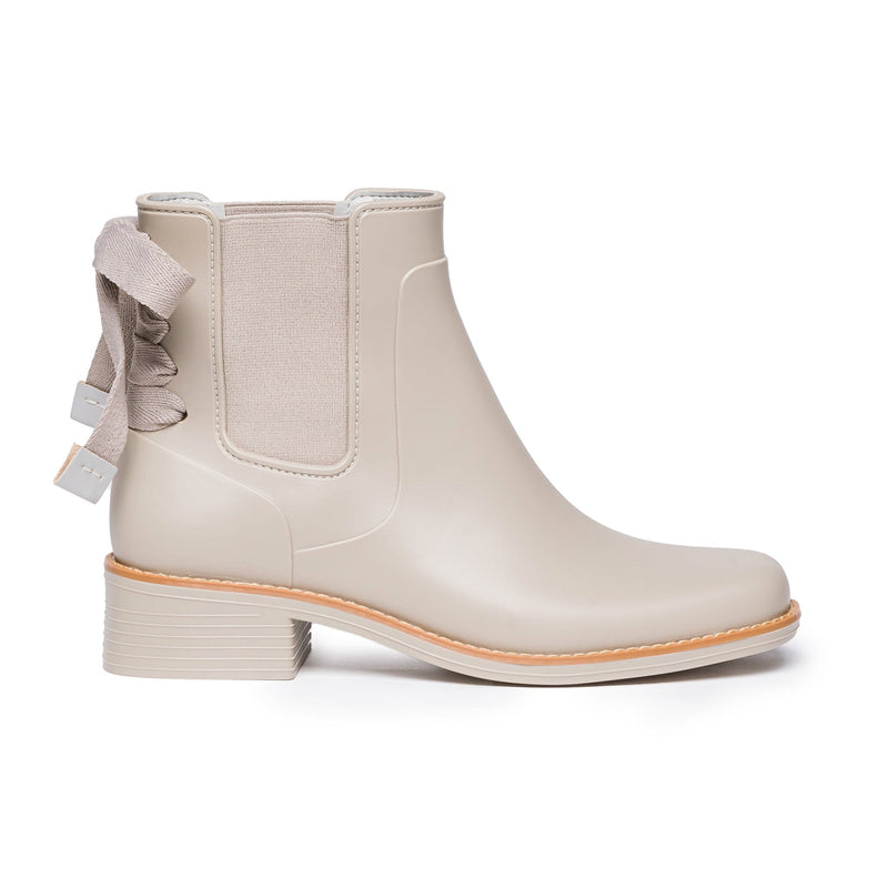 Bernardo Briton Slip On Rain Women Chelsea Boots White | XTU9182PQ