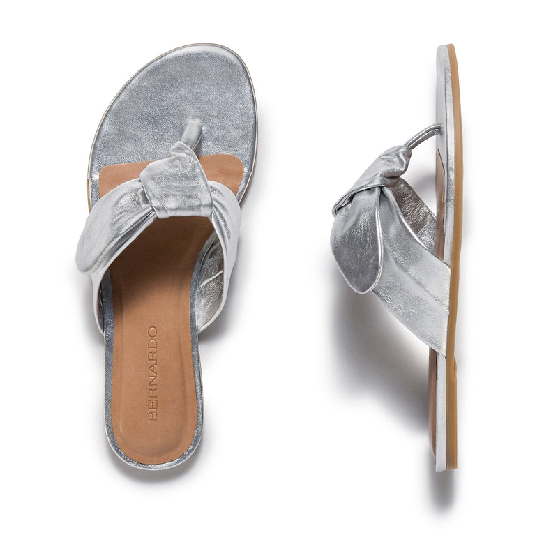 Bernardo Harmony Thong Women Slide Sandals Silver | TEP9735MH