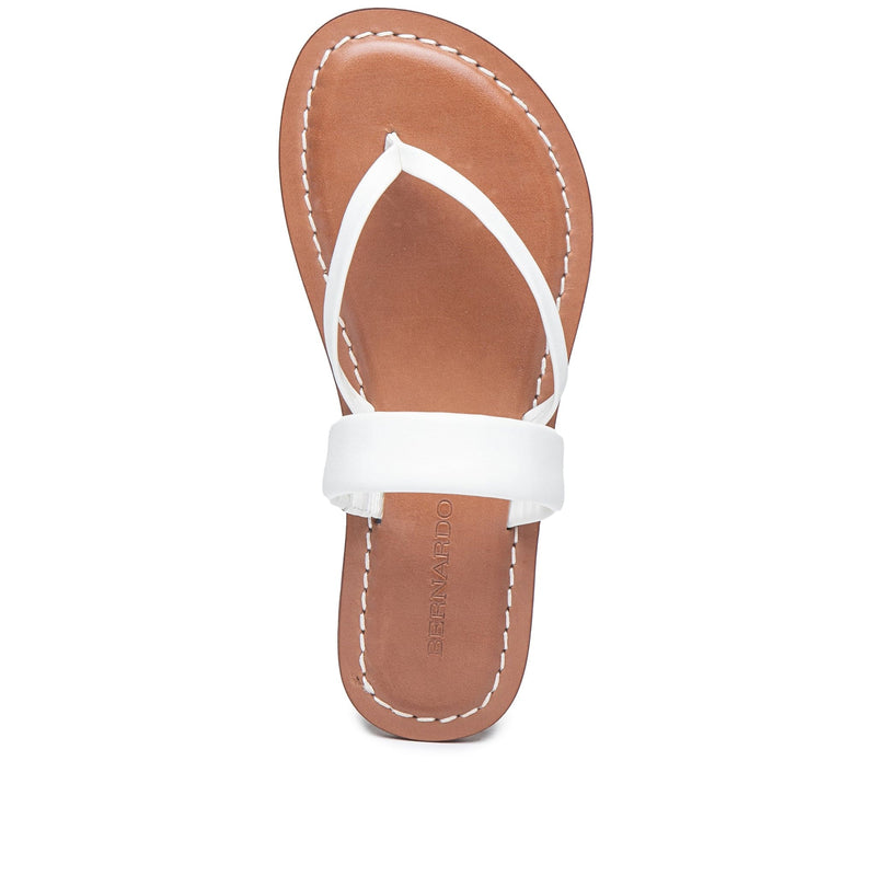 Bernardo Leia Thong Women Flat Sandals White | LUO5324FP